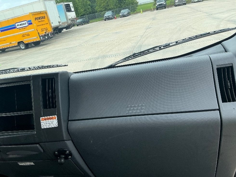 Light Duty Box Truck-Light and Medium Duty Trucks-Isuzu-2021-NPR EFI-Harahan-LA-107,056\n\t\tmiles-$ 38,750 - Image 21