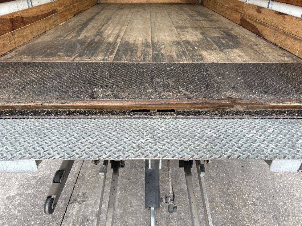 Light Duty Box Truck-Light and Medium Duty Trucks-Isuzu-2021-NPR EFI-Harahan-LA-119,464\n\t\tmiles-$ 35,750 - Image 10