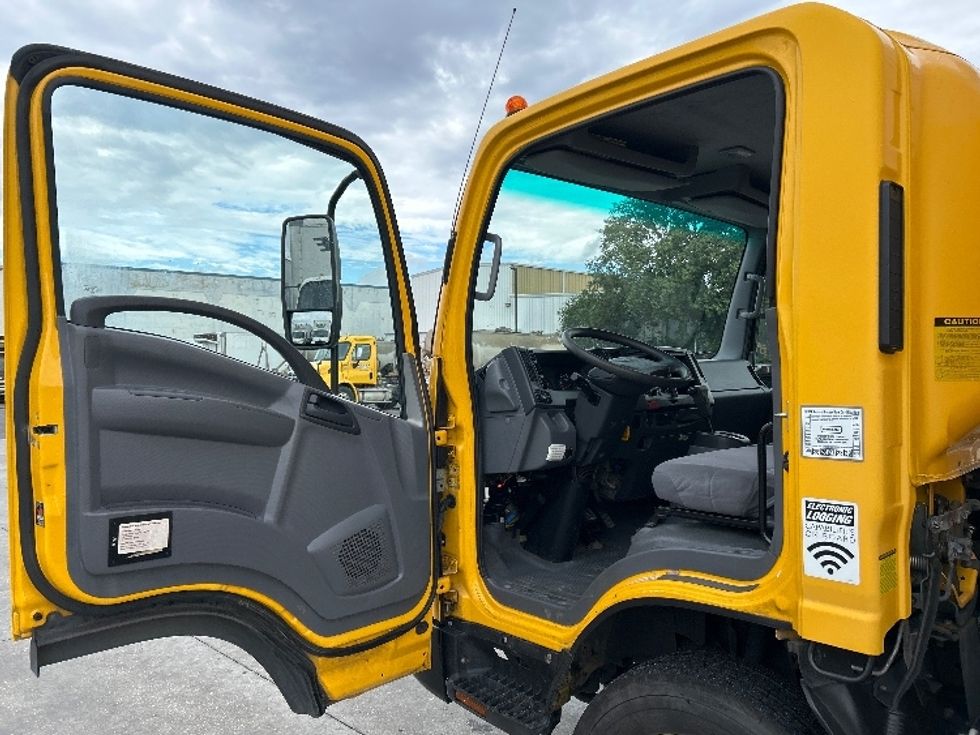 Light Duty Box Truck-Light and Medium Duty Trucks-Isuzu-2021-NPR EFI-Harahan-LA-119,464\n\t\tmiles-$ 35,750 - Image 16