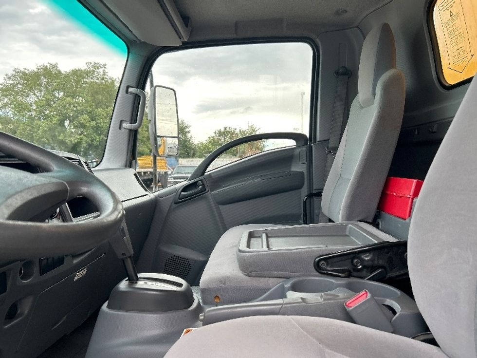 Light Duty Box Truck-Light and Medium Duty Trucks-Isuzu-2021-NPR EFI-Harahan-LA-119,464\n\t\tmiles-$ 35,750 - Image 19