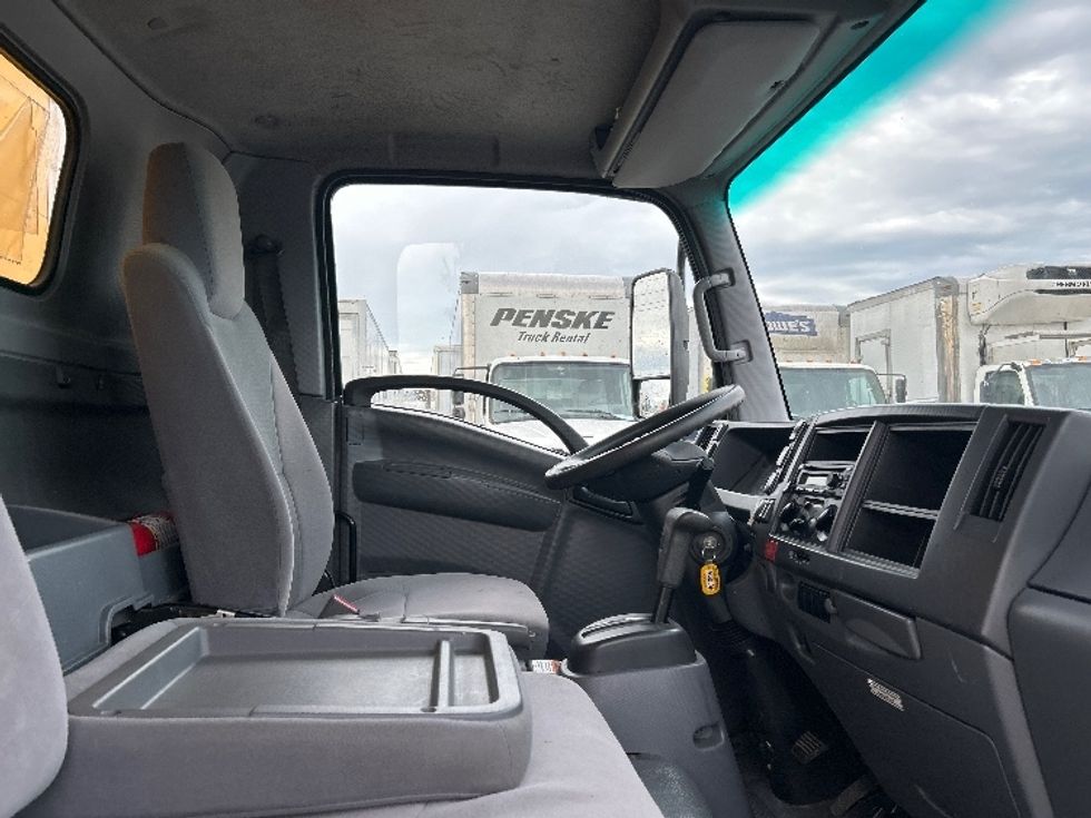 Light Duty Box Truck-Light and Medium Duty Trucks-Isuzu-2021-NPR EFI-Harahan-LA-119,464\n\t\tmiles-$ 35,750 - Image 22