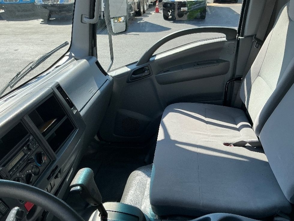 2021 Isuzu NPR photo 14