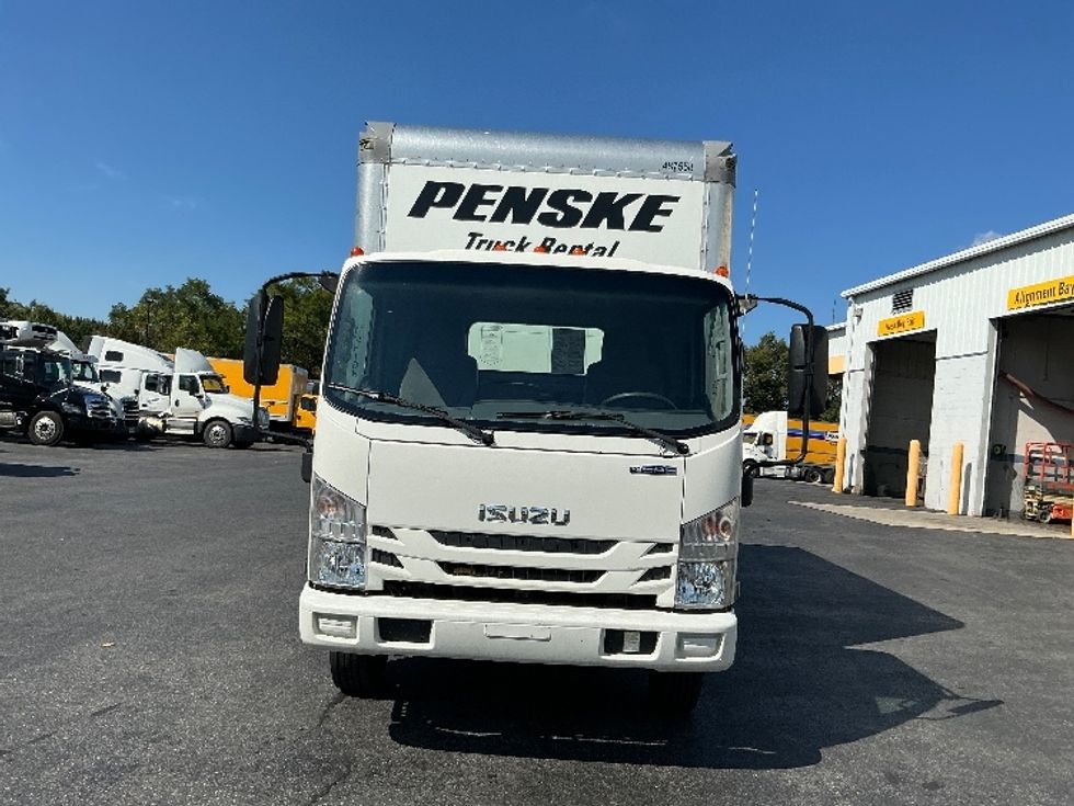 2021 Isuzu NPR photo 2