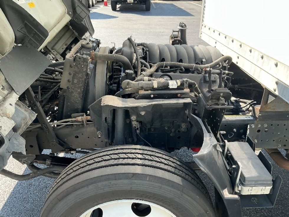2021 Isuzu NPR photo 19