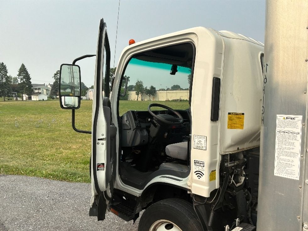 Light Duty Box Truck-Light and Medium Duty Trucks-Isuzu-2021-NPR EFI-Harrisburg-PA-50,834\n\t\tmiles-$ 45,750 - Image 16
