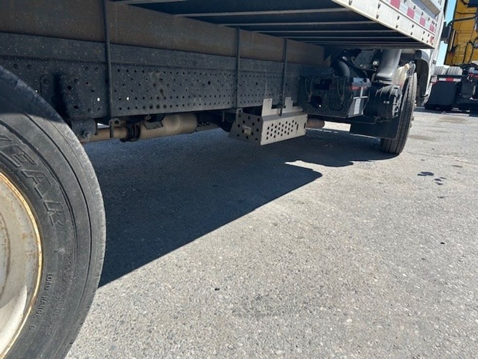 Light Duty Box Truck-Light and Medium Duty Trucks-Isuzu-2021-NPR EFI-Harrisburg-PA-85,296\n\t\tmiles-$ 40,250 - Image 4