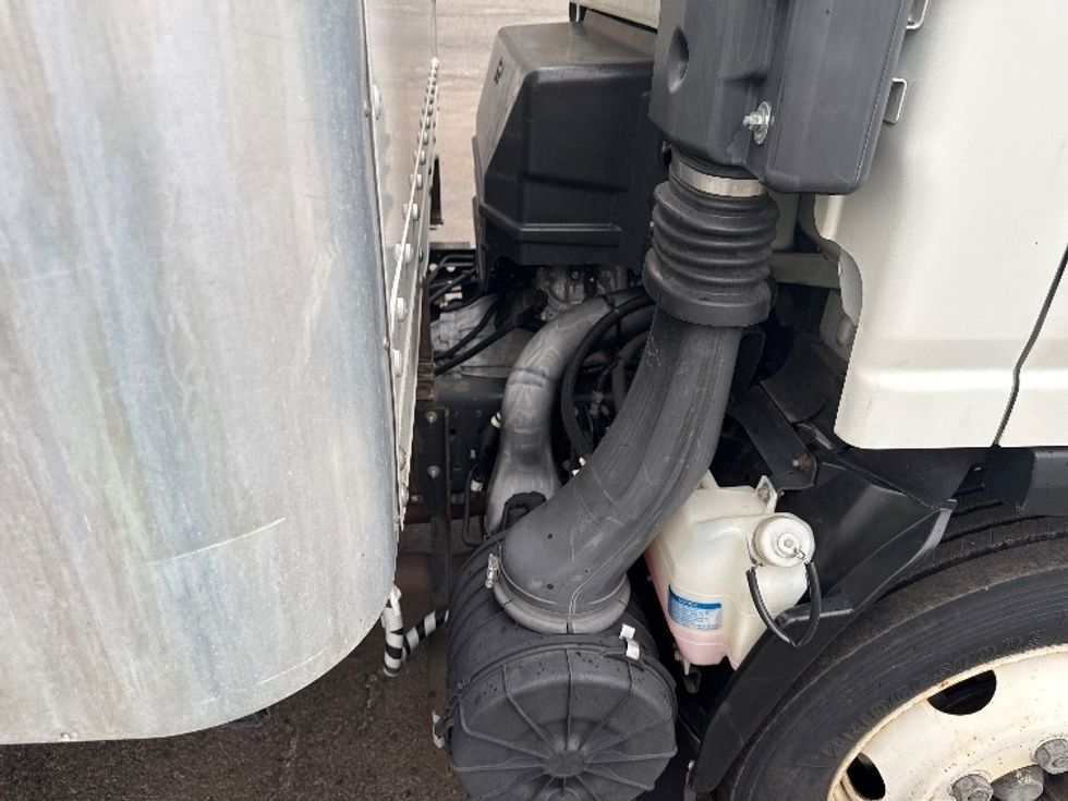 Light Duty Box Truck-Light and Medium Duty Trucks-Isuzu-2021-NPR EFI-Hazleton-PA-79,965\n\t\tmiles-$ 43,000 - Image 23