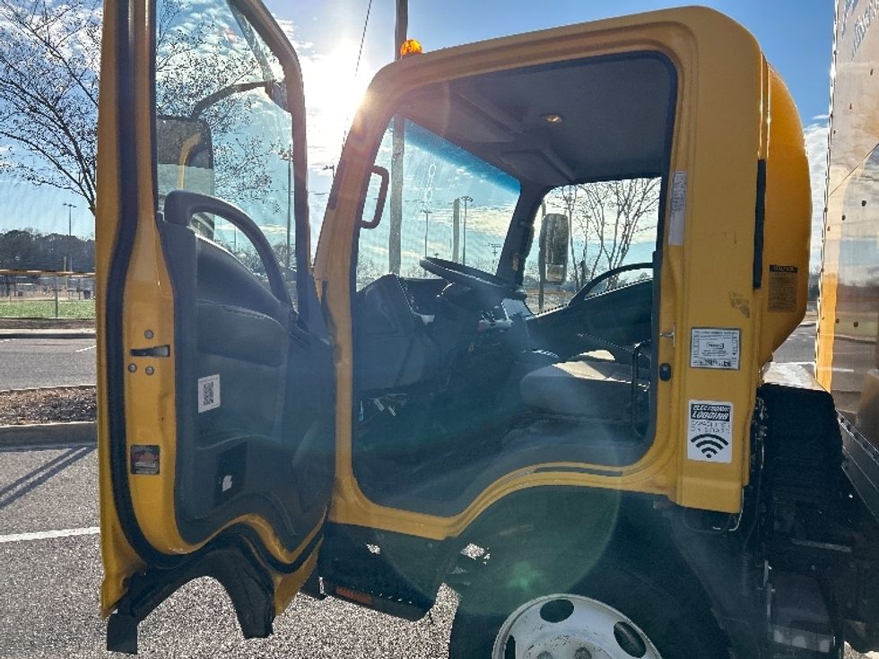 Light Duty Box Truck-Light and Medium Duty Trucks-Isuzu-2021-NPR EFI-Homewood-AL-112,466\n\t\tmiles-$ 36,500 - Image 16