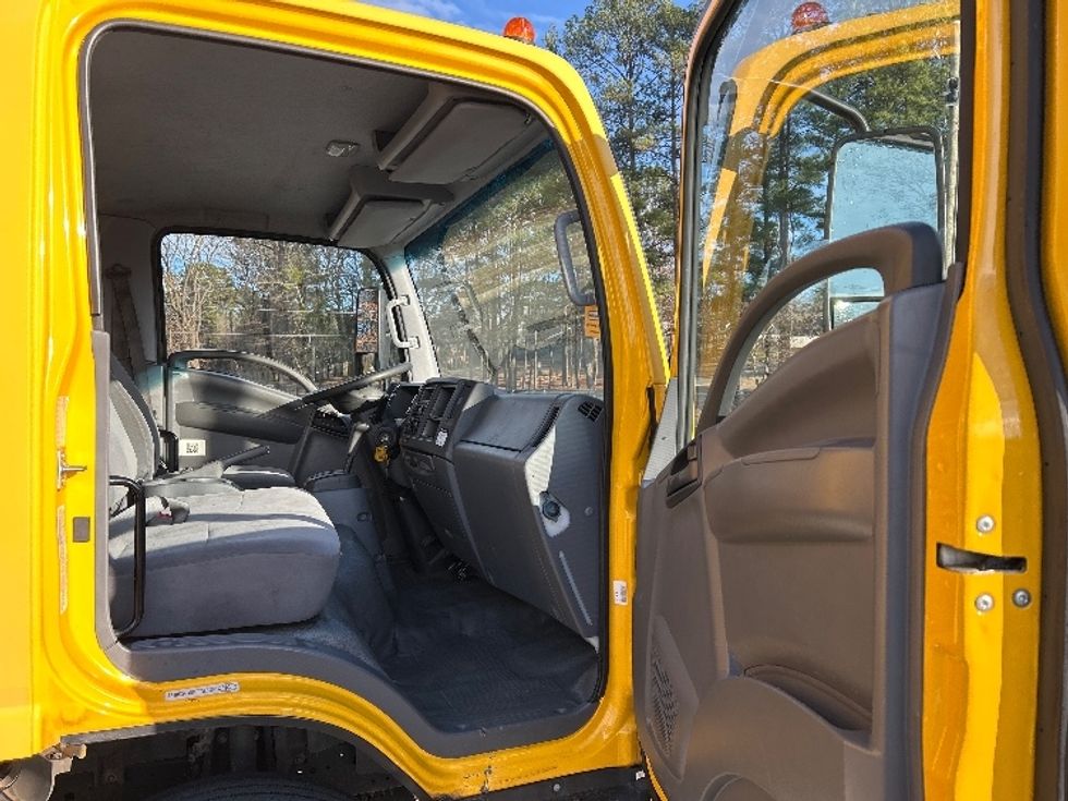 Light Duty Box Truck-Light and Medium Duty Trucks-Isuzu-2021-NPR EFI-Homewood-AL-112,466\n\t\tmiles-$ 36,500 - Image 20