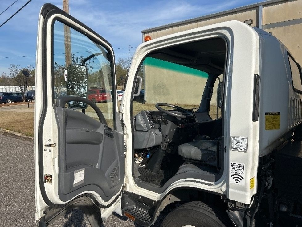 Light Duty Box Truck-Light and Medium Duty Trucks-Isuzu-2021-NPR EFI-Homewood-AL-143,947\n\t\tmiles-$ 32,000 - Image 16