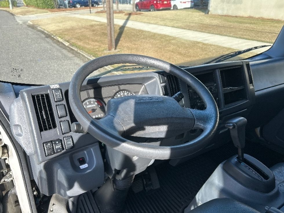 Light Duty Box Truck-Light and Medium Duty Trucks-Isuzu-2021-NPR EFI-Homewood-AL-143,947\n\t\tmiles-$ 32,000 - Image 17