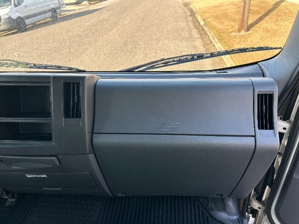 Light Duty Box Truck-Light and Medium Duty Trucks-Isuzu-2021-NPR EFI-Homewood-AL-143,947\n\t\tmiles-$ 32,000 - Image 21