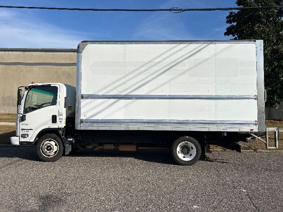 Light Duty Box Truck-Light and Medium Duty Trucks-Isuzu-2021-NPR EFI-Homewood-AL-143,947\n\t\tmiles-$ 32,000 - Image 4