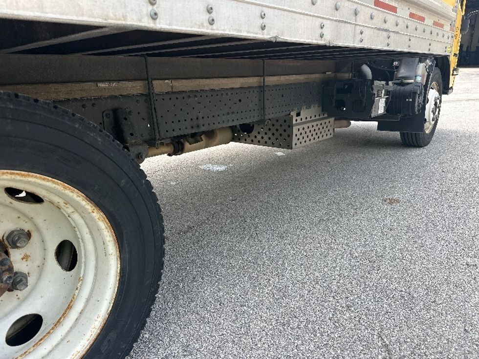 Light Duty Box Truck-Light and Medium Duty Trucks-Isuzu-2021-NPR EFI-Huntington-WV-107,370\n\t\tmiles-$ 37,000 - Image 14