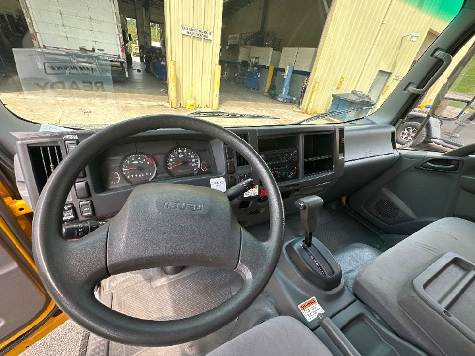 Light Duty Box Truck-Light and Medium Duty Trucks-Isuzu-2021-NPR EFI-Huntington-WV-107,370\n\t\tmiles-$ 37,000 - Image 18