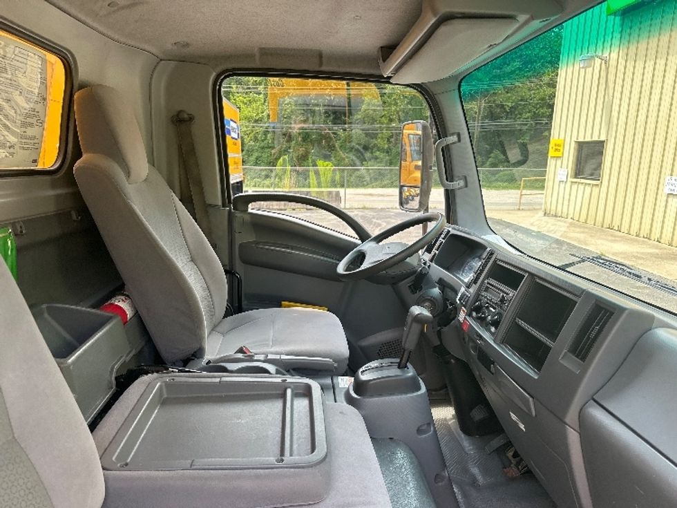 Light Duty Box Truck-Light and Medium Duty Trucks-Isuzu-2021-NPR EFI-Huntington-WV-107,370\n\t\tmiles-$ 37,000 - Image 22