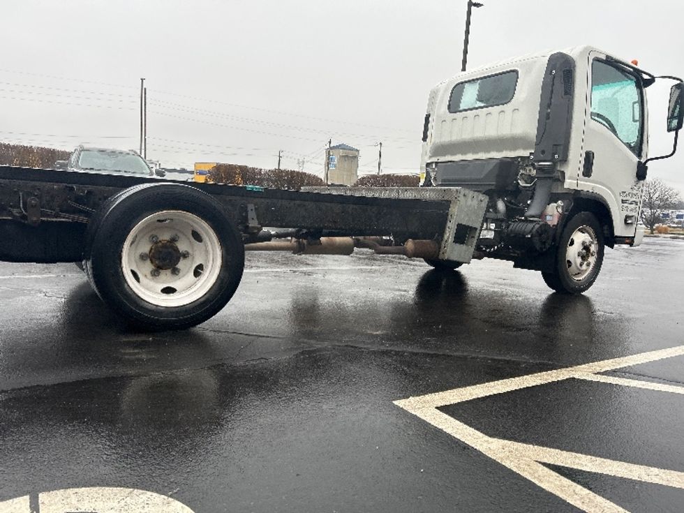 Light Duty Box Truck-Light and Medium Duty Trucks-Isuzu-2021-NPR EFI-Indianapolis-IN-77,411\n\t\tmiles-$ 39,250 - Image 10
