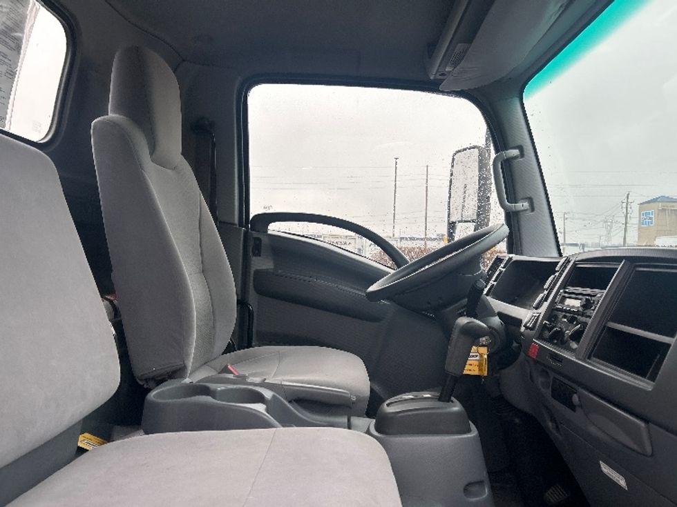Light Duty Box Truck-Light and Medium Duty Trucks-Isuzu-2021-NPR EFI-Indianapolis-IN-77,411\n\t\tmiles-$ 39,250 - Image 18