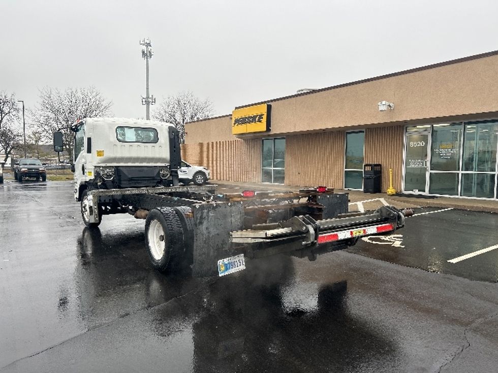 Light Duty Box Truck-Light and Medium Duty Trucks-Isuzu-2021-NPR EFI-Indianapolis-IN-77,411\n\t\tmiles-$ 39,250 - Image 6