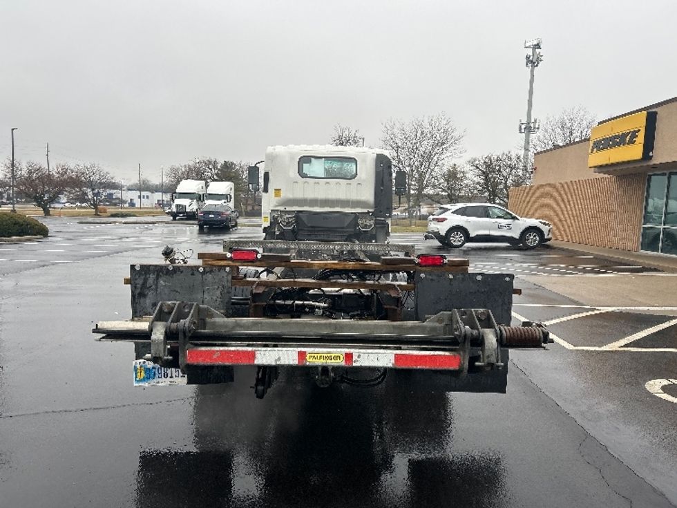 Light Duty Box Truck-Light and Medium Duty Trucks-Isuzu-2021-NPR EFI-Indianapolis-IN-77,411\n\t\tmiles-$ 39,250 - Image 7