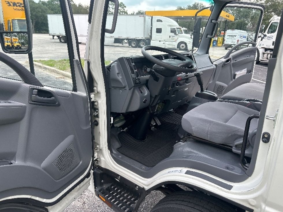 Light Duty Box Truck-Light and Medium Duty Trucks-Isuzu-2021-NPR EFI-Jacksonville-FL-12,283\n\t\tmiles-$ 56,500 - Image 17