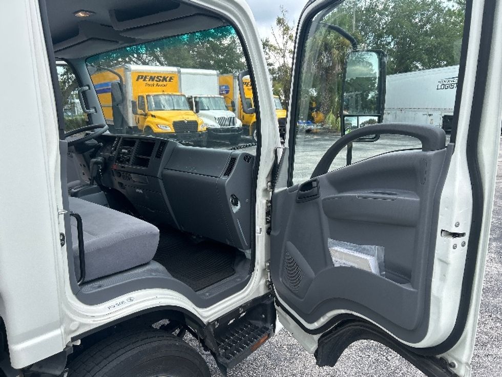 Light Duty Box Truck-Light and Medium Duty Trucks-Isuzu-2021-NPR EFI-Jacksonville-FL-12,283\n\t\tmiles-$ 56,500 - Image 20