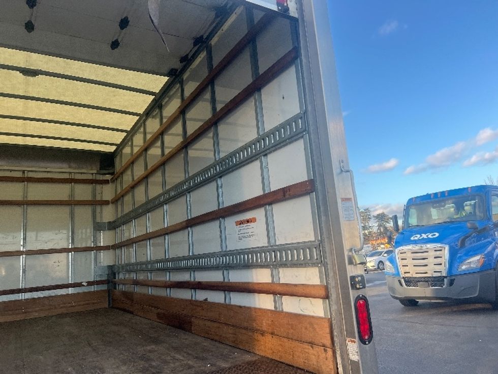 Light Duty Box Truck-Light and Medium Duty Trucks-Isuzu-2021-NPR EFI-Jessup-MD-113,744\n\t\tmiles-$ 38,750 - Image 12