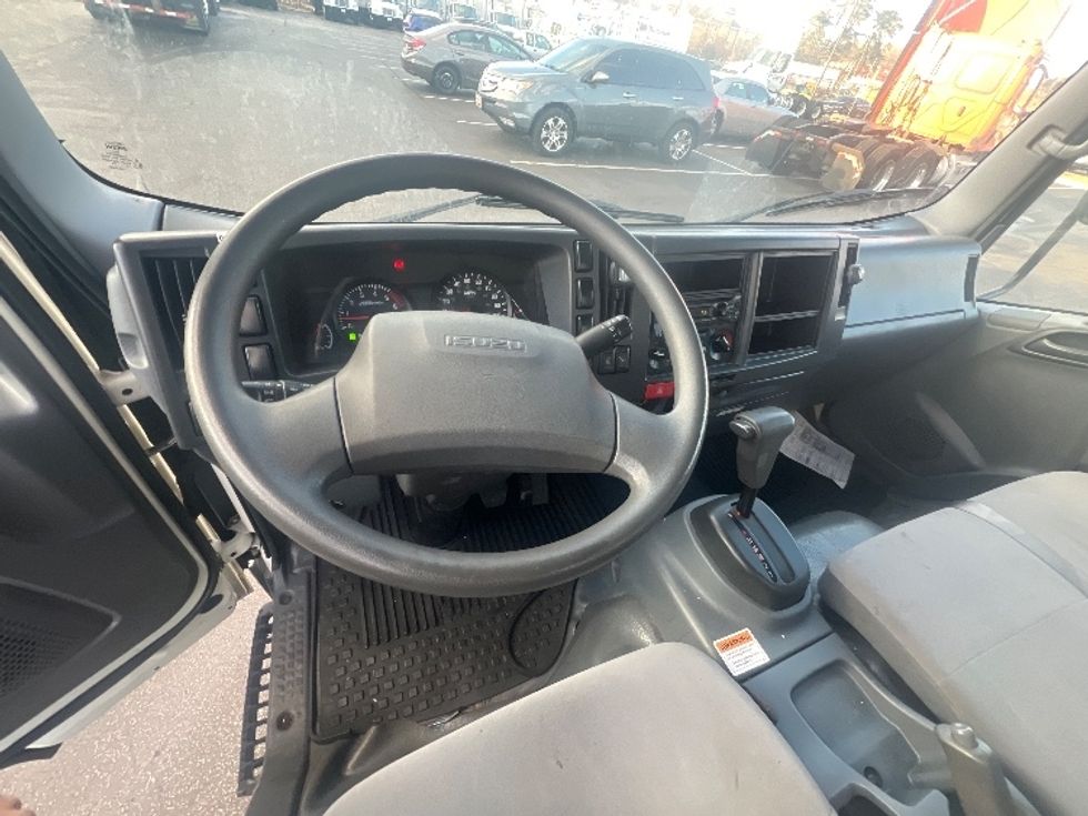 Light Duty Box Truck-Light and Medium Duty Trucks-Isuzu-2021-NPR EFI-Jessup-MD-113,744\n\t\tmiles-$ 38,750 - Image 17