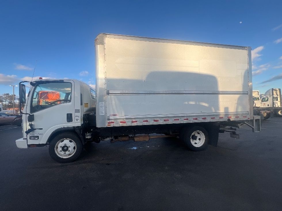 Light Duty Box Truck-Light and Medium Duty Trucks-Isuzu-2021-NPR EFI-Jessup-MD-113,744\n\t\tmiles-$ 38,750 - Image 4