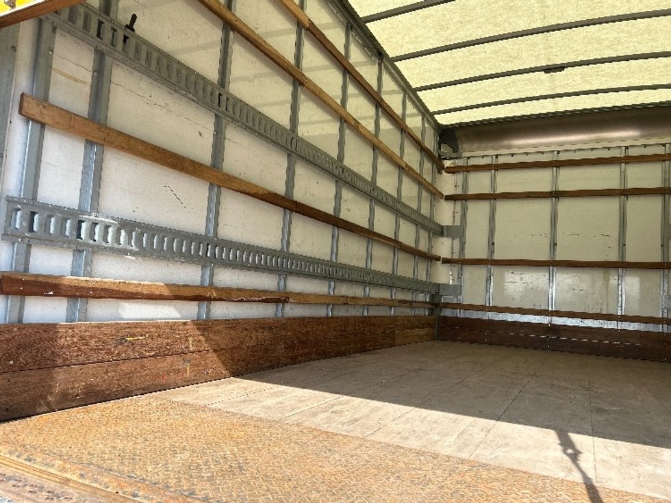 Light Duty Box Truck-Light and Medium Duty Trucks-Isuzu-2021-NPR EFI-La Porte-IN-109,602\n\t\tmiles-$ 35,250 - Image 11