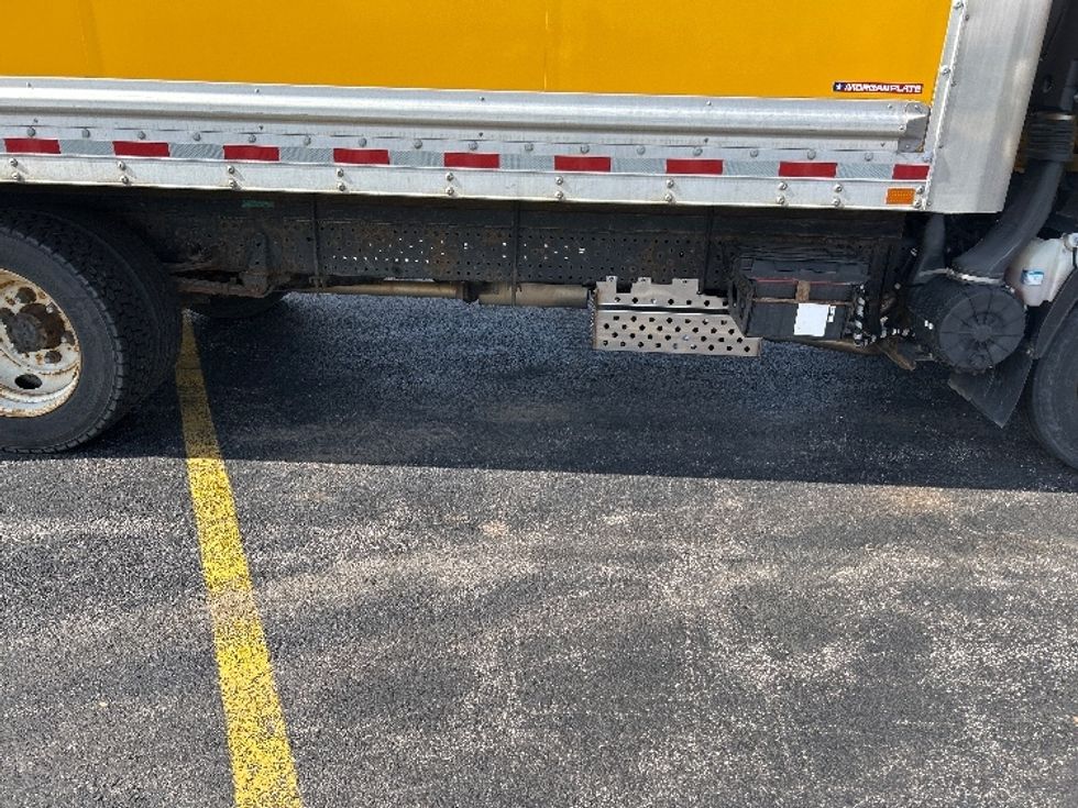 Light Duty Box Truck-Light and Medium Duty Trucks-Isuzu-2021-NPR EFI-La Porte-IN-109,602\n\t\tmiles-$ 35,250 - Image 14