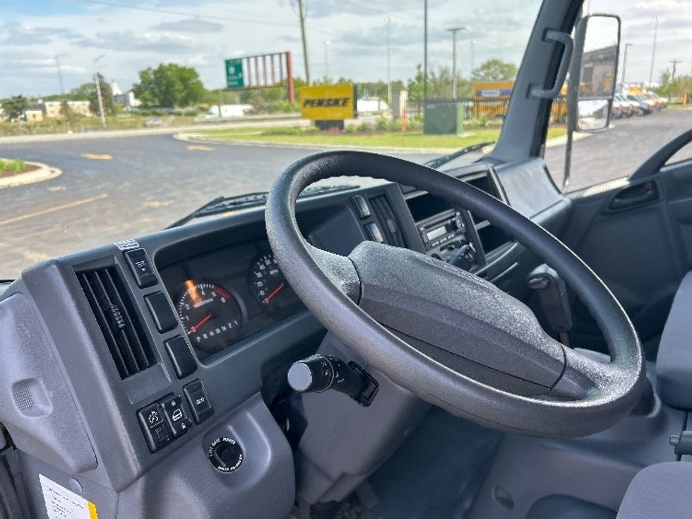 Light Duty Box Truck-Light and Medium Duty Trucks-Isuzu-2021-NPR EFI-La Porte-IN-109,602\n\t\tmiles-$ 35,250 - Image 17