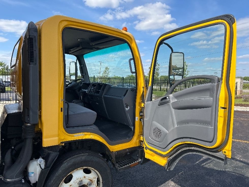 Light Duty Box Truck-Light and Medium Duty Trucks-Isuzu-2021-NPR EFI-La Porte-IN-109,602\n\t\tmiles-$ 35,250 - Image 20