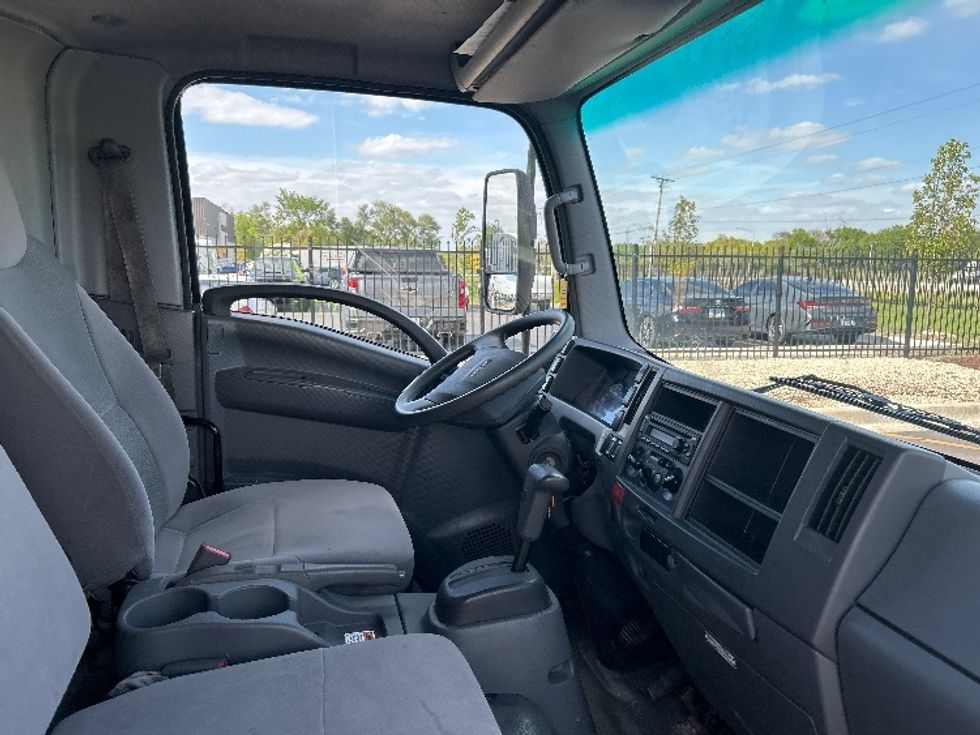 Light Duty Box Truck-Light and Medium Duty Trucks-Isuzu-2021-NPR EFI-La Porte-IN-109,602\n\t\tmiles-$ 35,250 - Image 22