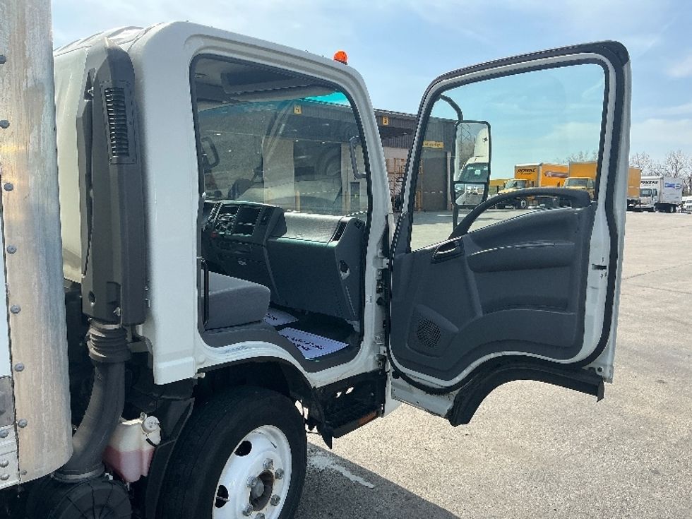 Light Duty Box Truck-Light and Medium Duty Trucks-Isuzu-2021-NPR EFI-La Porte-IN-70,797\n\t\tmiles-$ 40,000 - Image 20