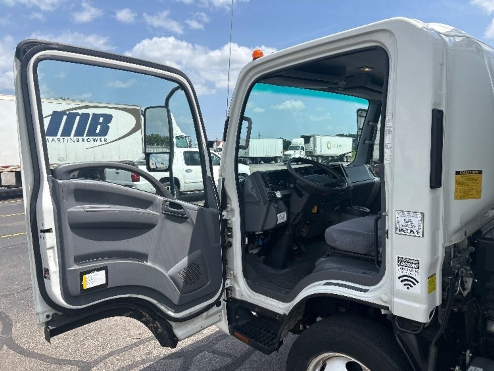 Light Duty Box Truck-Light and Medium Duty Trucks-Isuzu-2021-NPR EFI-La Porte-IN-76,005\n\t\tmiles-$ 45,250 - Image 16