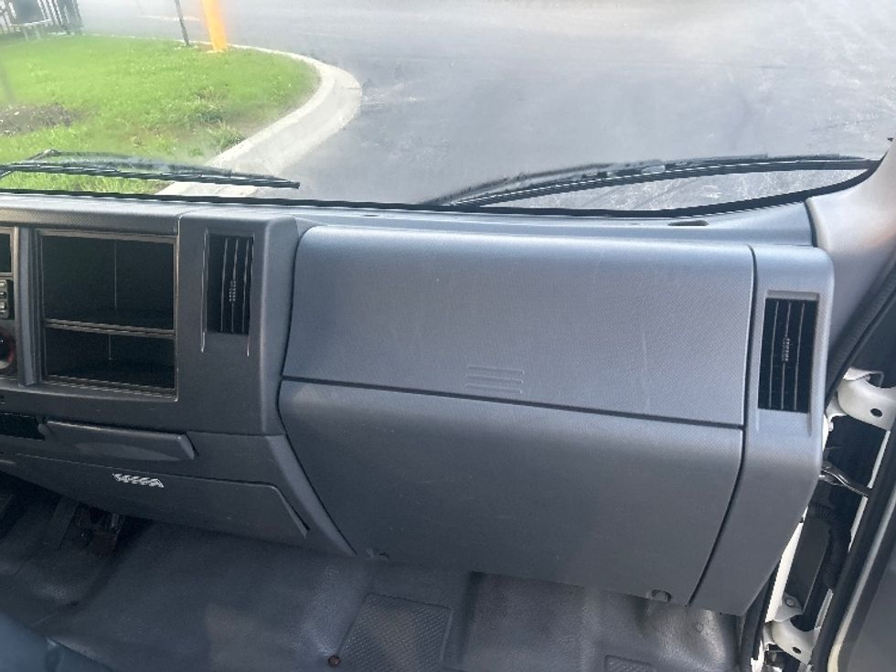 Light Duty Box Truck-Light and Medium Duty Trucks-Isuzu-2021-NPR EFI-La Porte-IN-90,409\n\t\tmiles-$ 39,750 - Image 21