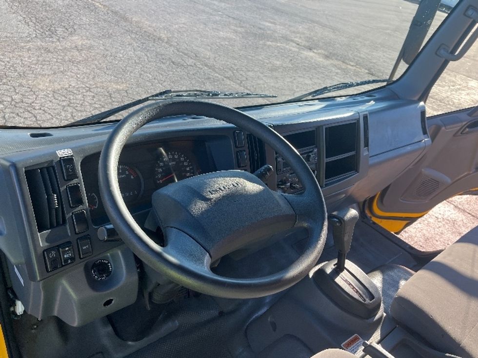 Light Duty Box Truck-Light and Medium Duty Trucks-Isuzu-2021-NPR EFI-Lansing-MI-85,610\n\t\tmiles-$ 39,500 - Image 17