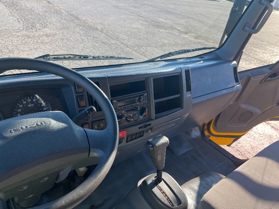 Light Duty Box Truck-Light and Medium Duty Trucks-Isuzu-2021-NPR EFI-Lansing-MI-85,610\n\t\tmiles-$ 39,500 - Image 18