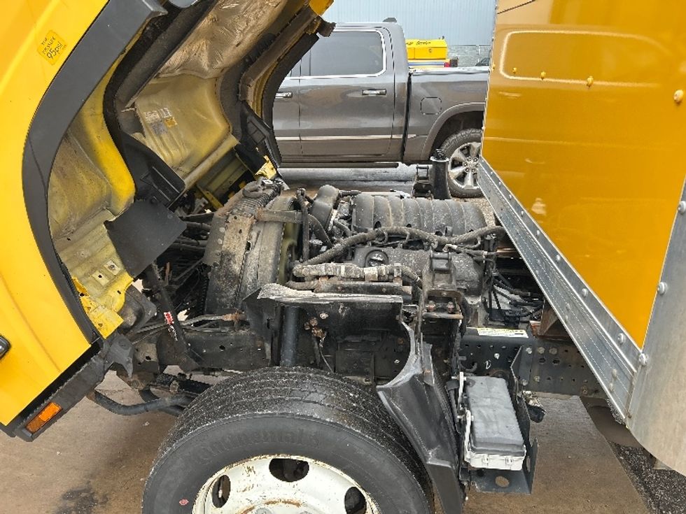 Light Duty Box Truck-Light and Medium Duty Trucks-Isuzu-2021-NPR EFI-Lansing-MI-98,788\n\t\tmiles-$ 34,500 - Image 23