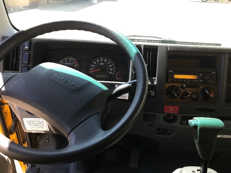 Light Duty Box Truck-Light and Medium Duty Trucks-Isuzu-2021-NPR EFI-Las Vegas-NV-117,938\n\t\tmiles-$ 32,750 - Image 18