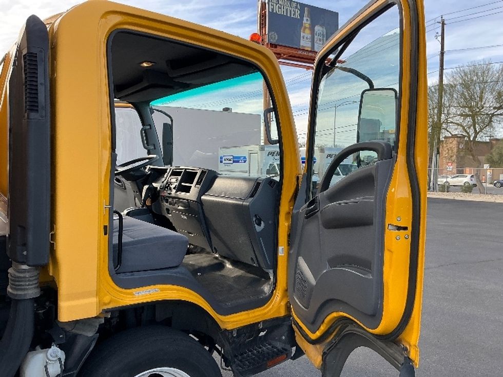 Light Duty Box Truck-Light and Medium Duty Trucks-Isuzu-2021-NPR EFI-Las Vegas-NV-89,591\n\t\tmiles-$ 41,000 - Image 20
