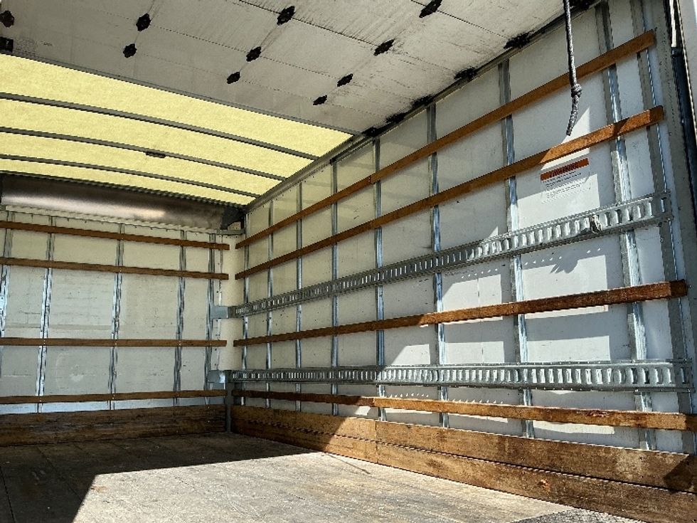 Light Duty Box Truck-Light and Medium Duty Trucks-Isuzu-2021-NPR EFI-Las Vegas-NV-95,889\n\t\tmiles-$ 40,250 - Image 12