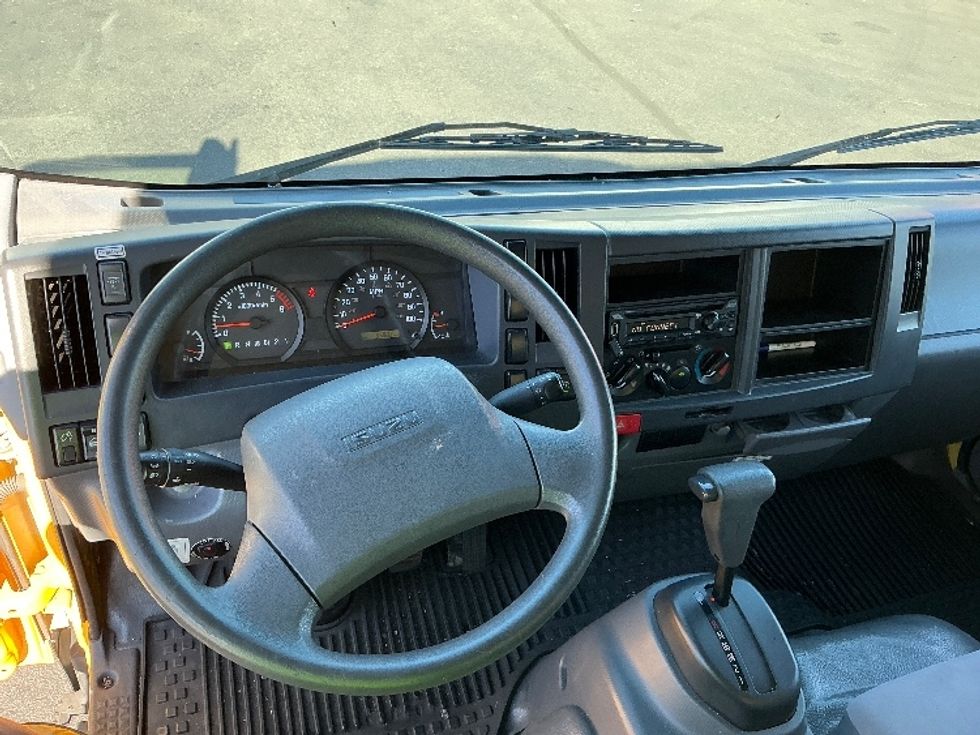 Light Duty Box Truck-Light and Medium Duty Trucks-Isuzu-2021-NPR EFI-Las Vegas-NV-95,889\n\t\tmiles-$ 40,250 - Image 18