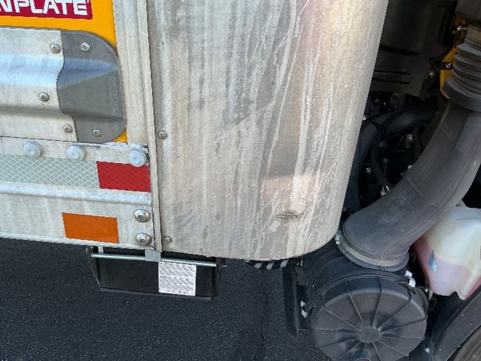 Light Duty Box Truck-Light and Medium Duty Trucks-Isuzu-2021-NPR EFI-Las Vegas-NV-95,889\n\t\tmiles-$ 40,250 - Image 25