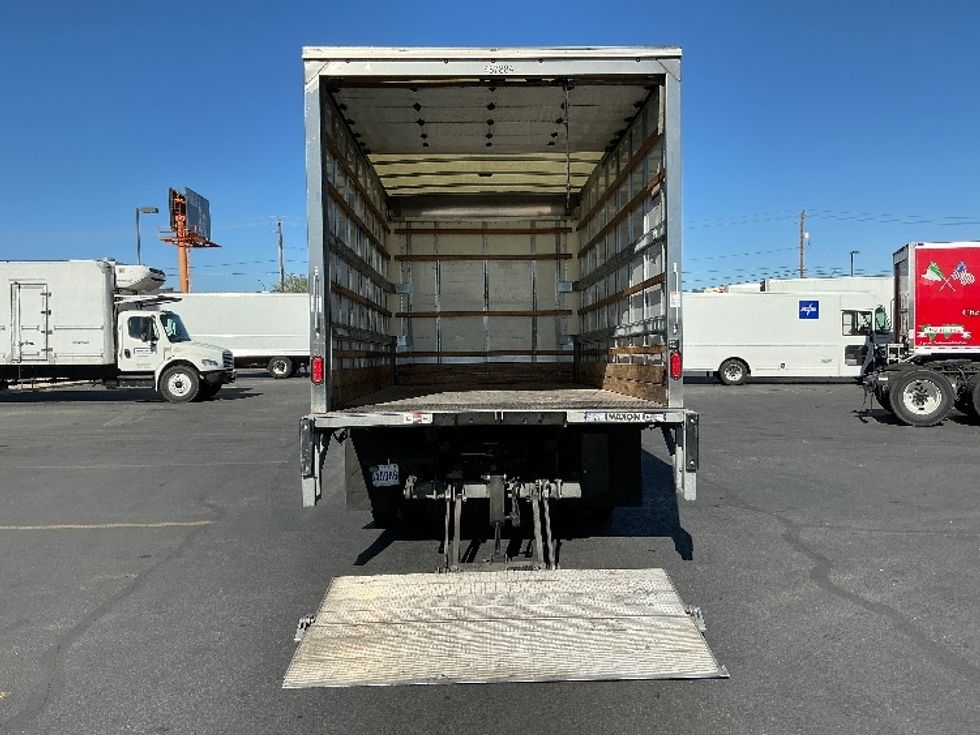 Light Duty Box Truck-Light and Medium Duty Trucks-Isuzu-2021-NPR EFI-Las Vegas-NV-95,889\n\t\tmiles-$ 40,250 - Image 9