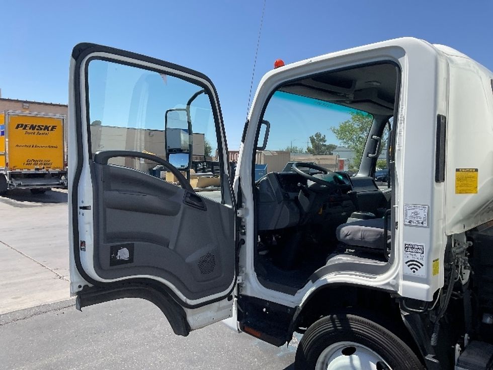 Light Duty Box Truck-Light and Medium Duty Trucks-Isuzu-2021-NPR EFI-Las Vegas-NV-99,515\n\t\tmiles-$ 42,000 - Image 16