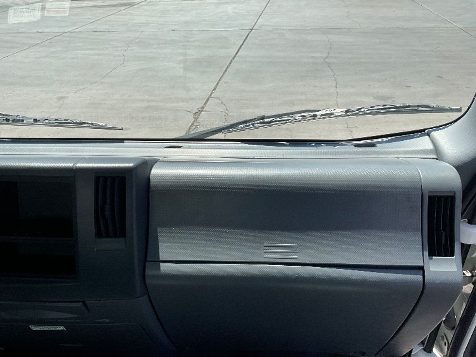 Light Duty Box Truck-Light and Medium Duty Trucks-Isuzu-2021-NPR EFI-Las Vegas-NV-99,515\n\t\tmiles-$ 42,000 - Image 21