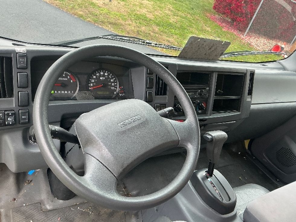 Light Duty Box Truck-Light and Medium Duty Trucks-Isuzu-2021-NPR EFI-Lexington-KY-111,982\n\t\tmiles-$ 32,250 - Image 18