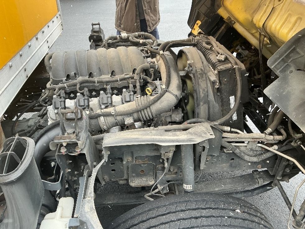 Light Duty Box Truck-Light and Medium Duty Trucks-Isuzu-2021-NPR EFI-Lexington-KY-111,982\n\t\tmiles-$ 32,250 - Image 22